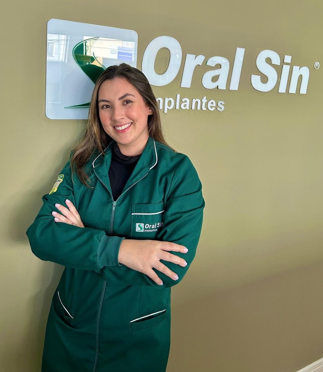 Equipe Oral Sin Barueri apresentando tratamento